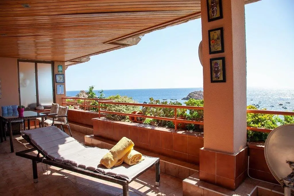 Kerstin Bruns - Apartamento La Illa With Sea View Apartment Tossa de Mar 0*,  Spain